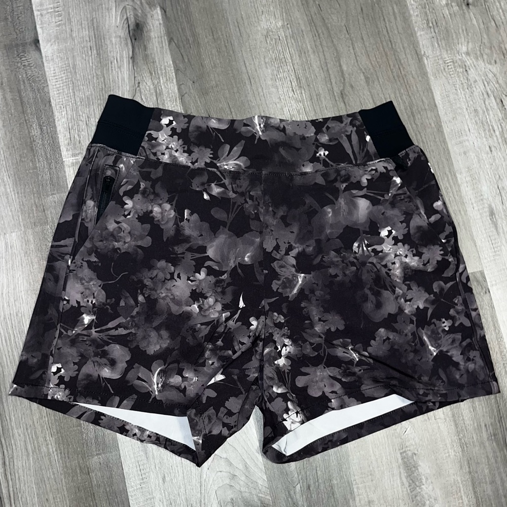 Athlete shorts